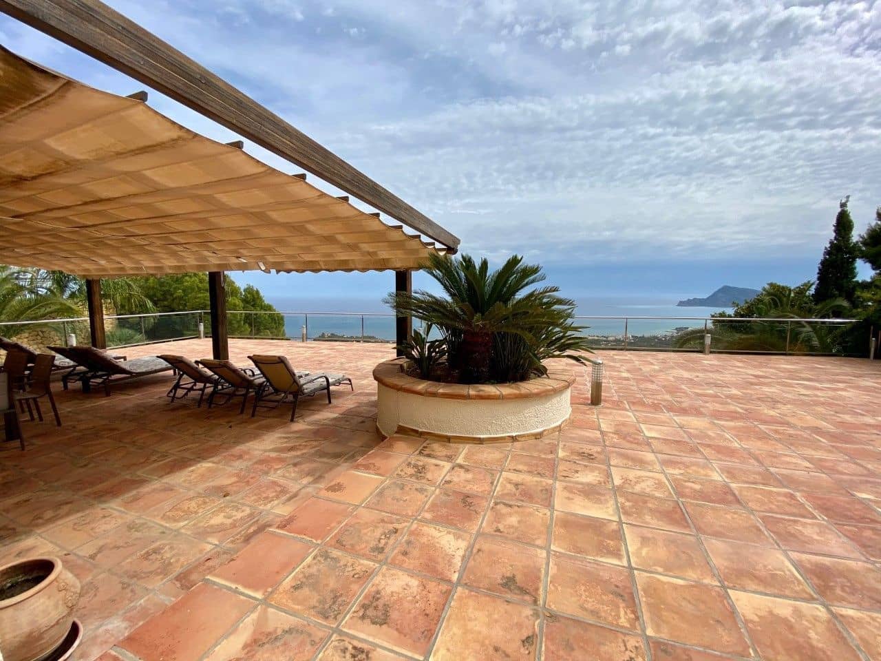 4 bedroom Villa for sale in Altea with pool garage - € 1,300,000 (Ref: 4823413)