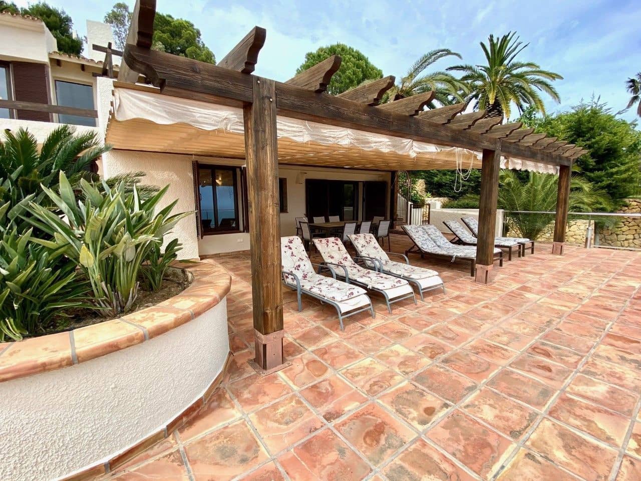 4 bedroom Villa for sale in Altea with pool garage - € 1,300,000 (Ref: 4823413)