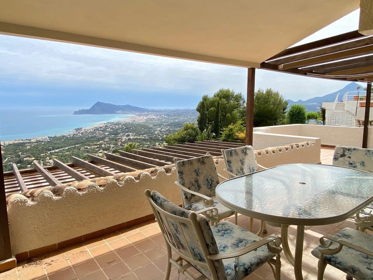 4 bedroom Villa for sale in Altea with pool garage - € 1,300,000 (Ref: 4823413)