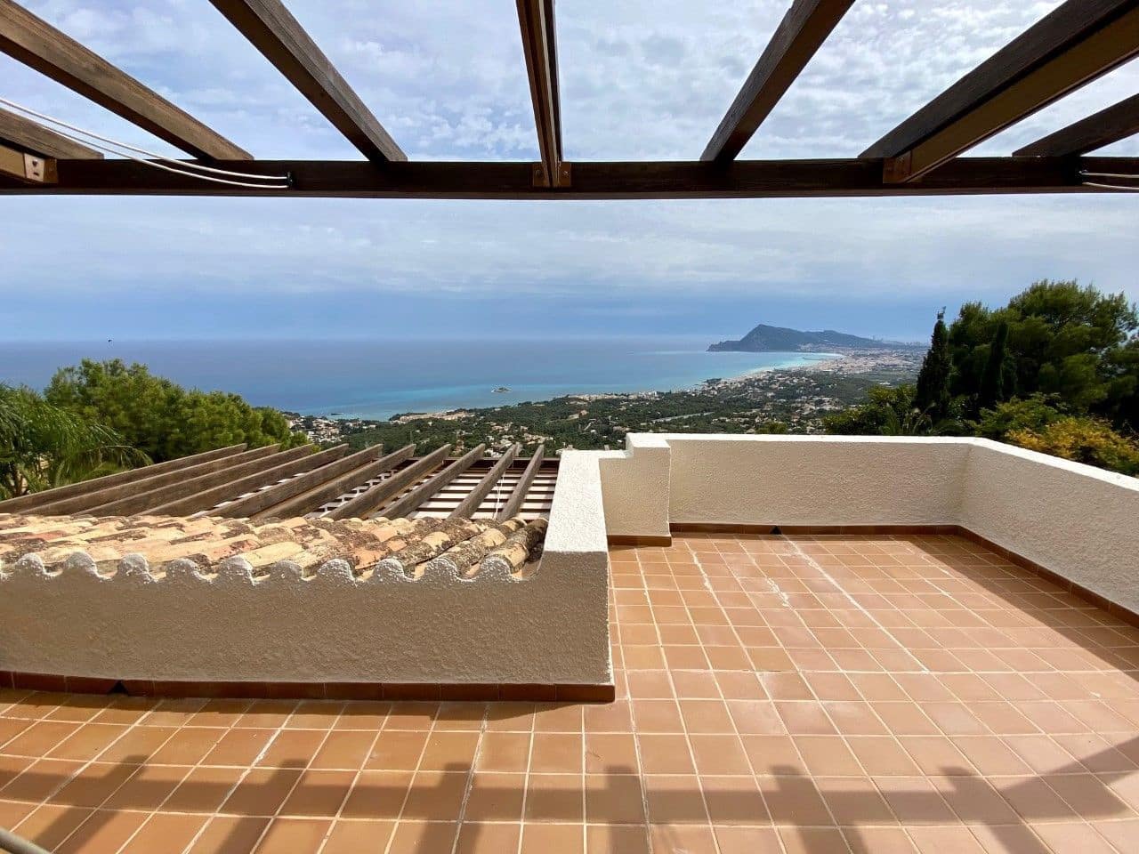 4 bedroom Villa for sale in Altea with pool garage - € 1,300,000 (Ref: 4823413)