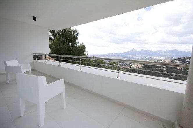 4 bedroom Villa for rent in Altea with pool garage - € 5,800 (Ref: 6551878)