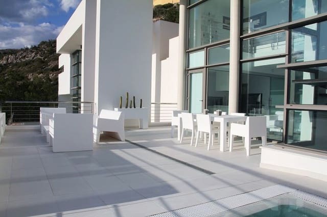 4 bedroom Villa for rent in Altea with pool garage - € 5,800 (Ref: 6551878)