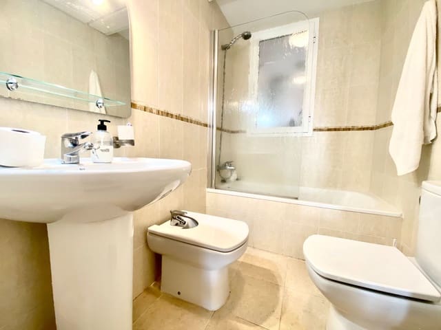 2 bedroom Apartment for holiday rental in Altea with pool - € 900 (Ref: 7085801)