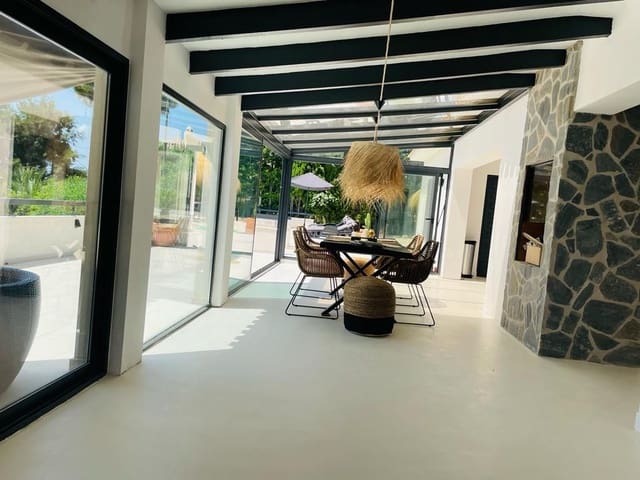 4 sypialnia Willa na sprzedaż w Altea la Vella, Altea z basenem garażem - 650 000 € (Ref: 7181367)