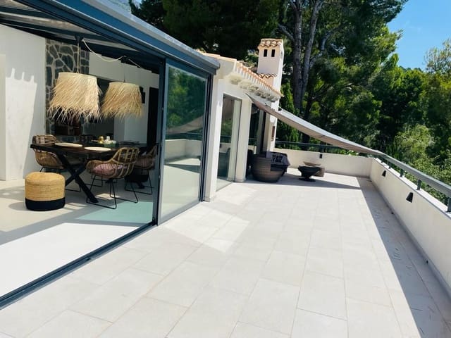 4 sypialnia Willa na sprzedaż w Altea la Vella, Altea z basenem garażem - 650 000 € (Ref: 7181367)