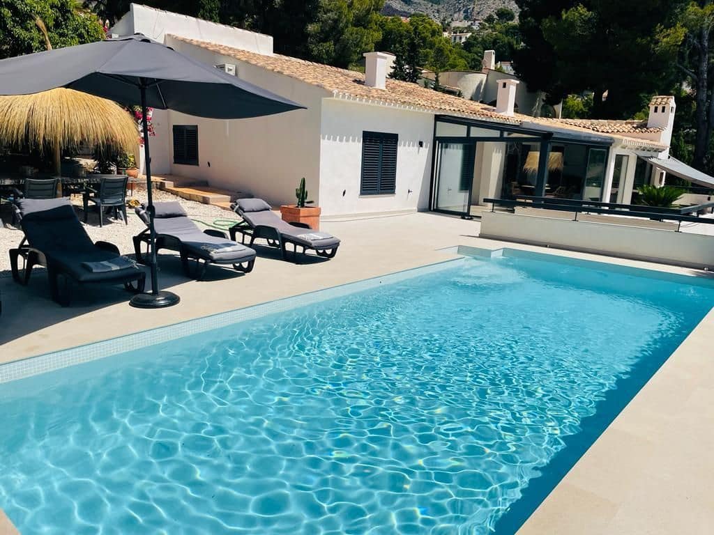 4 sypialnia Willa na sprzedaż w Altea la Vella z basenem garażem - 650 000 € (Ref: 7181367)