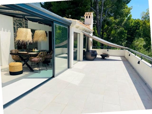 Chalet de 3 habitaciones en Altea la Vella, Altea en venta con piscina garaje - 650.000 € (Ref: 7181367)