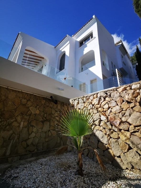 5 Zimmer Villa zu verkaufen in Altea mit Pool Garage - 1.200.000 € (Ref: 7423886)