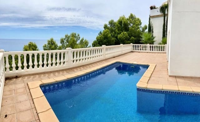 5 Zimmer Villa zu verkaufen in Altea mit Pool Garage - 1.200.000 € (Ref: 7423886)