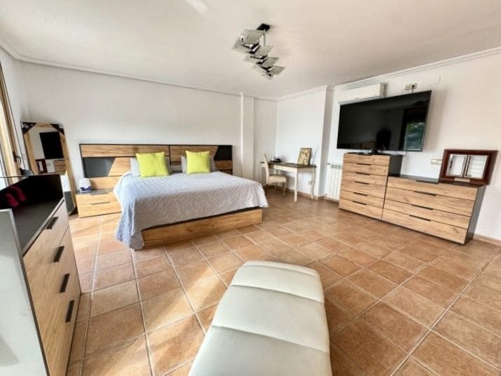5 Zimmer Villa zu verkaufen in Altea mit Pool Garage - 1.200.000 € (Ref: 7423886)