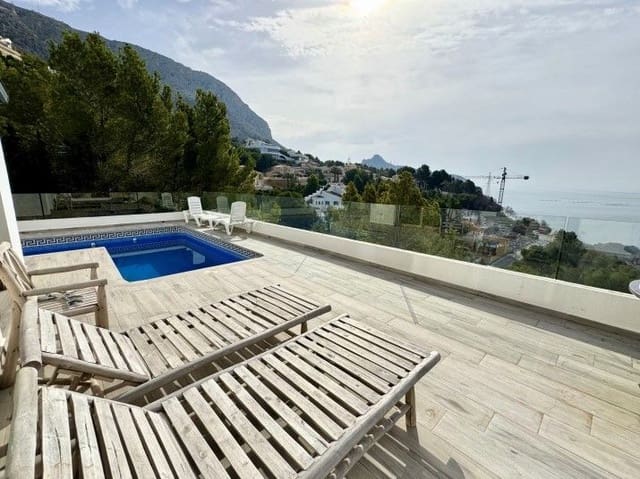 5 Zimmer Villa zu verkaufen in Altea mit Pool Garage - 1.200.000 € (Ref: 7423886)