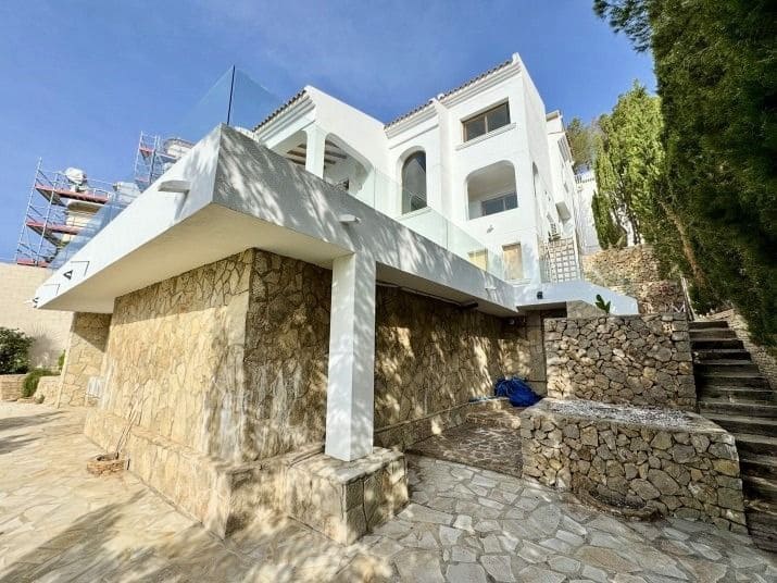 5 Zimmer Villa zu verkaufen in Altea mit Pool Garage - 1.200.000 € (Ref: 7423886)