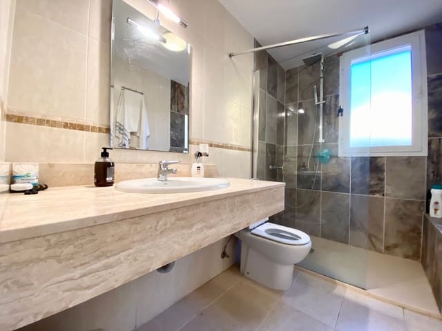 Apartamento de 2 habitaciones en Altea en alquiler con piscina garaje - 900 € (Ref: 7754660)