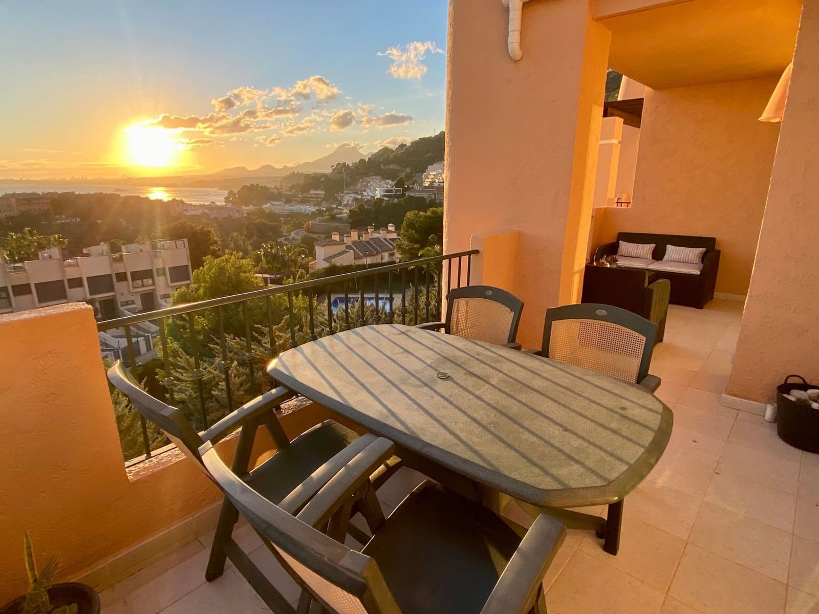 2 makuuhuone Huoneisto vuokrattavana paikassa Altea mukana uima-altaan 
autotalli - 900 € (Ref: 7754660)