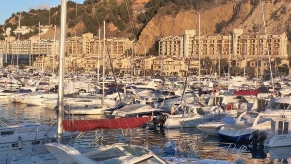 3 bedroom Apartment for sale in Altea with pool garage - € 395,000 (Ref: 8000413)