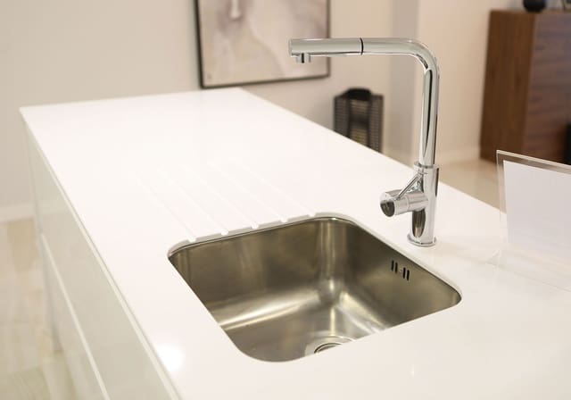 Apartamento de 2 habitaciones en Benidorm en venta con piscina garaje - 690.000 € (Ref: 8033528)