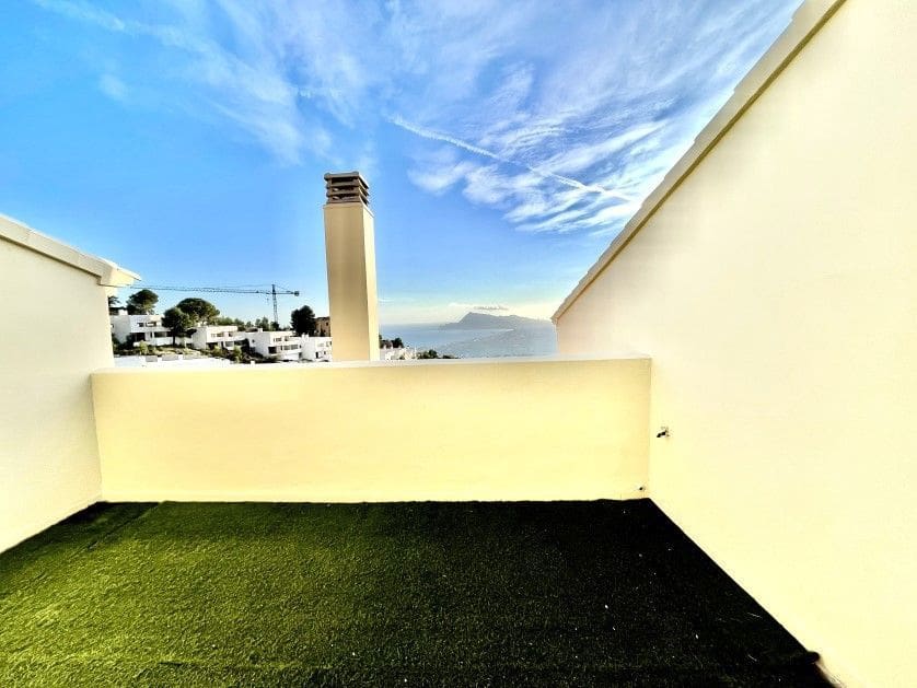 5 camera da letto Villetta Bifamiliare in vendita in Altea con piscina garage - 595.000 € (Rif: 8047031)