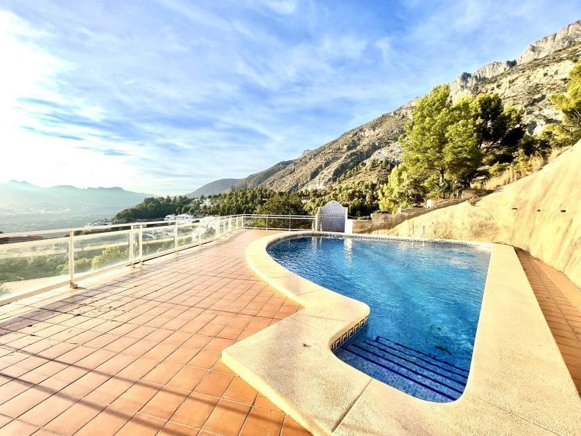 5 camera da letto Villetta Bifamiliare in vendita in Altea con piscina garage - 595.000 € (Rif: 8047031)
