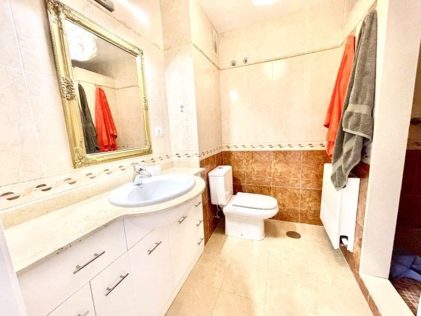 5 camera da letto Villetta Bifamiliare in vendita in Altea con piscina garage - 595.000 € (Rif: 8047031)