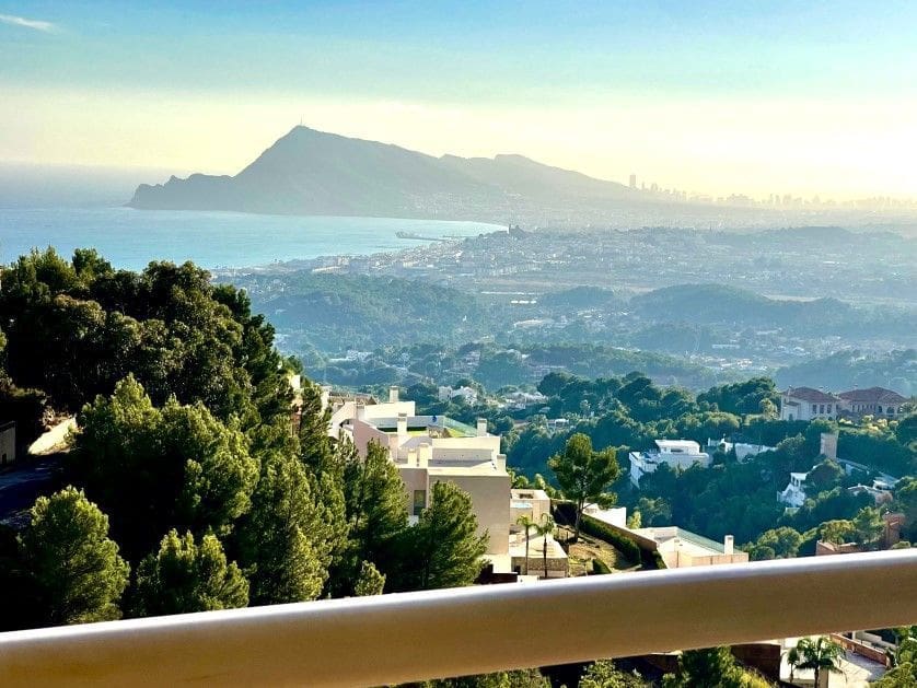 5 camera da letto Villetta Bifamiliare in vendita in Altea con piscina garage - 595.000 € (Rif: 8047031)