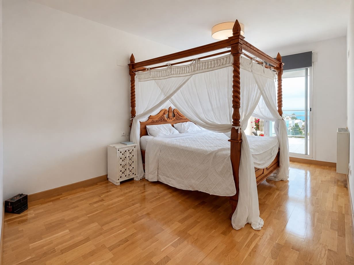 5 bedroom Semi-detached Villa for sale in Altea with pool garage - € 595,000 (Ref: 8047031)