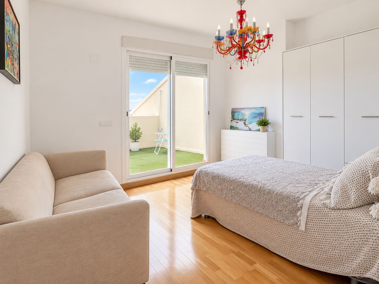5 bedroom Semi-detached Villa for sale in Altea with pool garage - € 595,000 (Ref: 8047031)