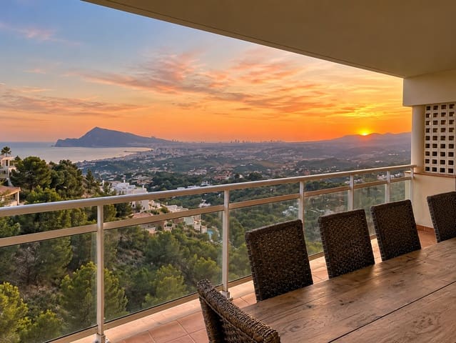 Pareado de 5 habitaciones en Altea en venta con piscina garaje - 595.000 € (Ref: 8047031)