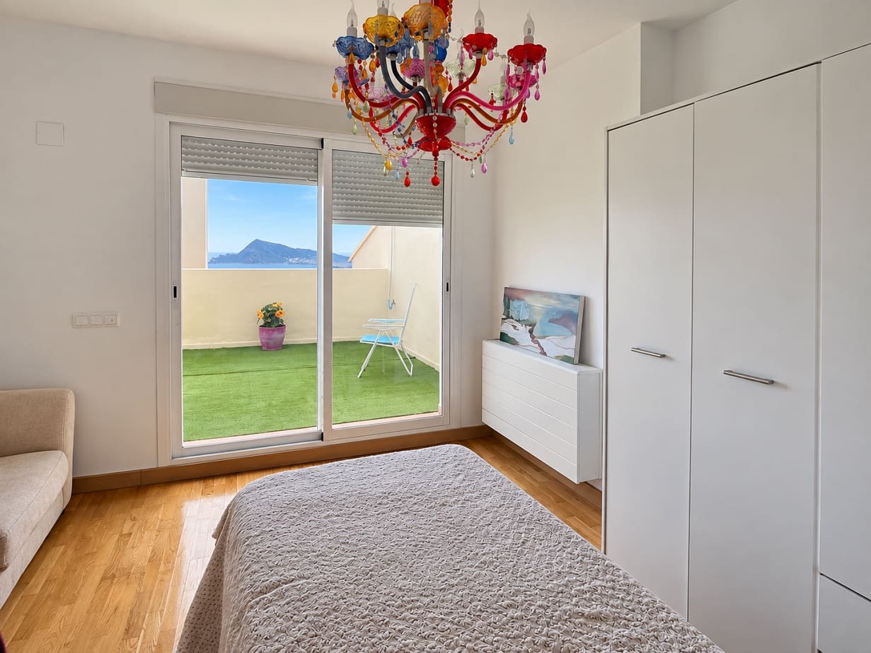 5 bedroom Semi-detached Villa for sale in Altea with pool garage - € 595,000 (Ref: 8047031)