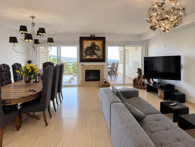 Pareado de 5 habitaciones en Altea en venta con piscina garaje - 595.000 € (Ref: 8047031)