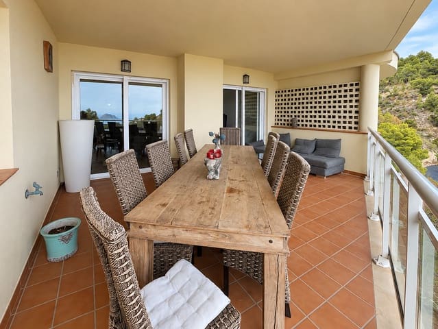 Pareado de 5 habitaciones en Altea en venta con piscina garaje - 595.000 € (Ref: 8047031)