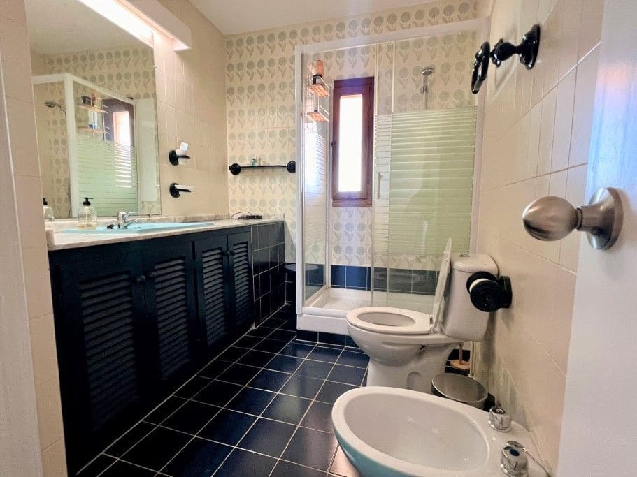 6 bedroom Villa for sale in Altea with pool garage - € 2,200,000 (Ref: 8142353)