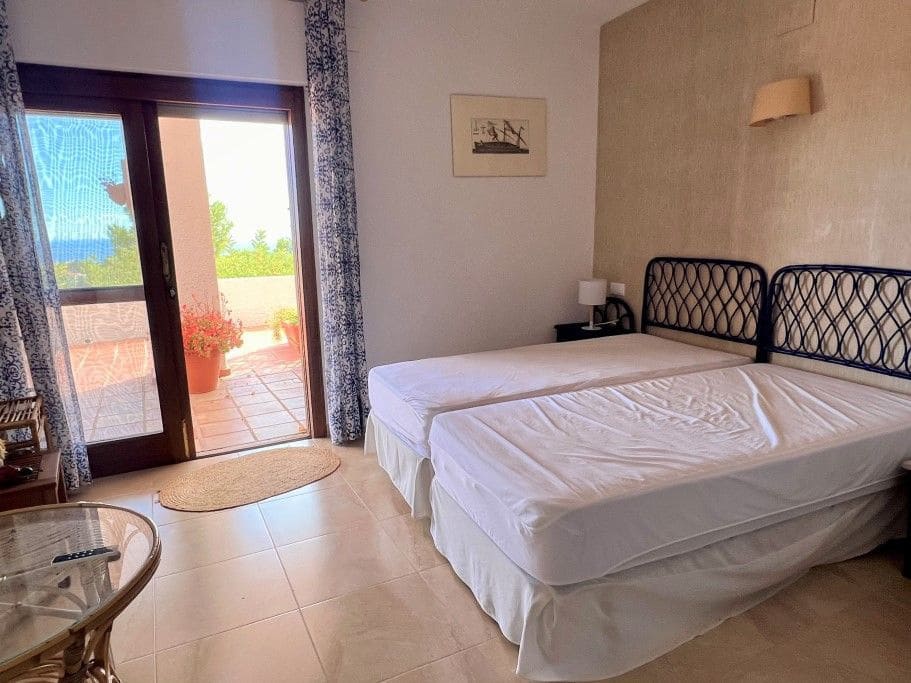 6 bedroom Villa for sale in Altea with pool garage - € 2,200,000 (Ref: 8142353)