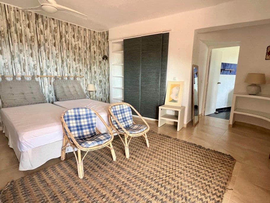 6 bedroom Villa for sale in Altea with pool garage - € 2,200,000 (Ref: 8142353)