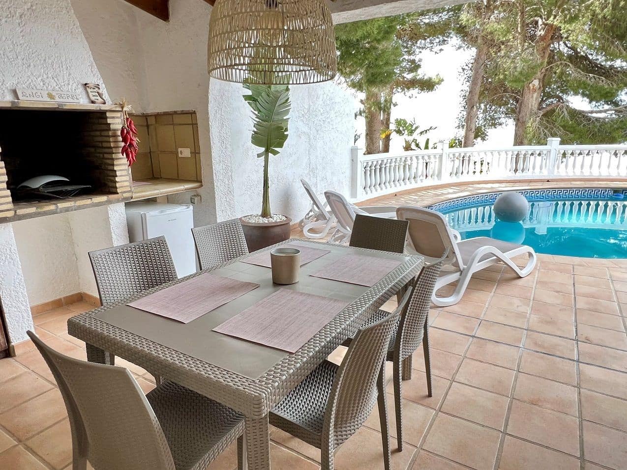Chalet de 4 habitaciones en Altea en alquiler con piscina garaje - 4.500 € (Ref: 8168612)