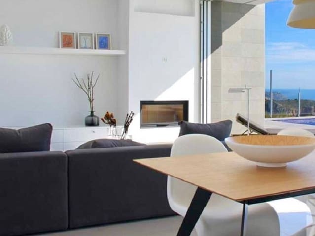 3 slaapkamer Villa te koop in Cumbre del Sol, Benitachell / Benitatxell met zwembad garage - € 1.745.000 (Ref: 8212783)