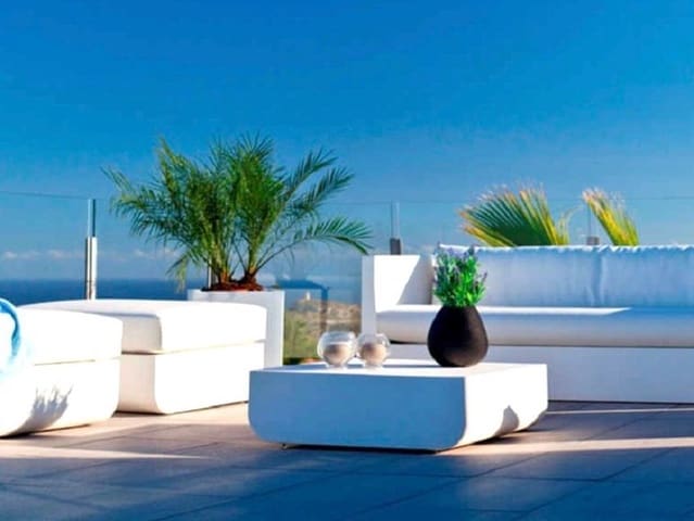 3 slaapkamer Villa te koop in Cumbre del Sol, Benitachell / Benitatxell met zwembad garage - € 1.745.000 (Ref: 8212783)