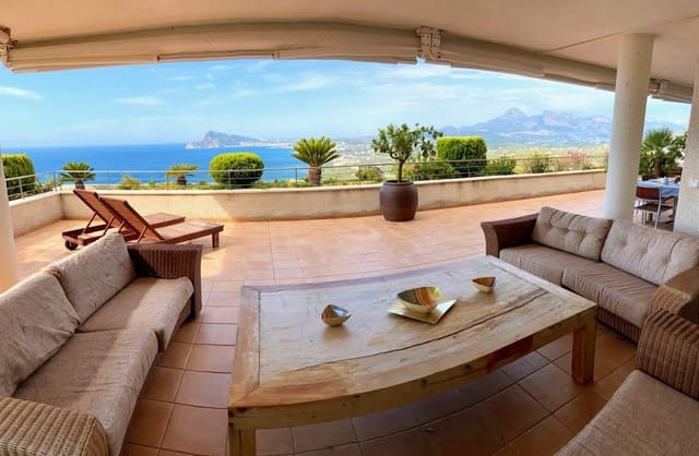 Apartamento de 3 habitaciones en Altea en venta con piscina garaje - 680.000 € (Ref: 8241888)