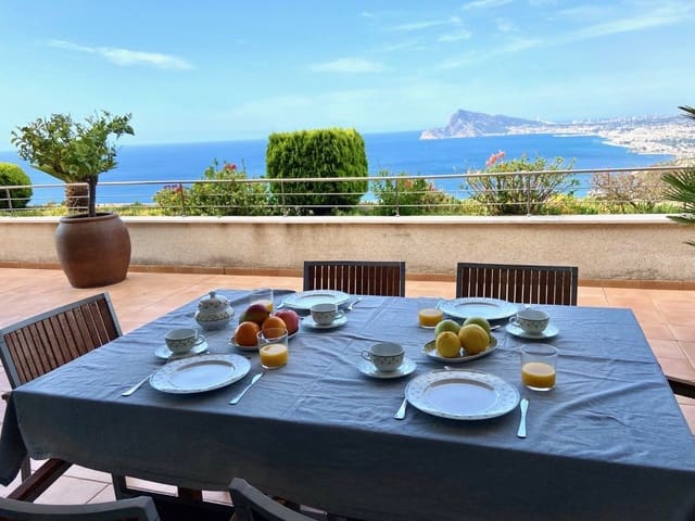 Apartamento de 3 habitaciones en Altea en venta con piscina garaje - 680.000 € (Ref: 8241888)