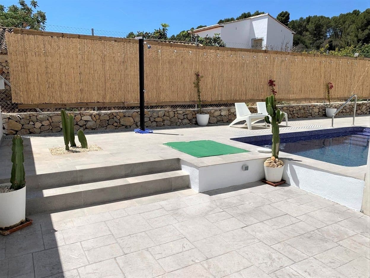 3 soveværelse Villa til leje i Jalon / Xalo med swimmingpool garage - € 1.850 (Ref: 8306208)