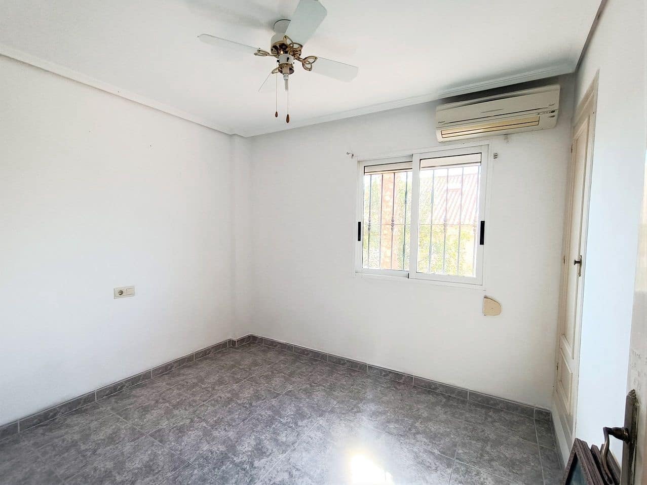 5 soverom Villa til salgs i Benidorm med svømmebasseng garasje - € 477 000 (Ref: 8317715)