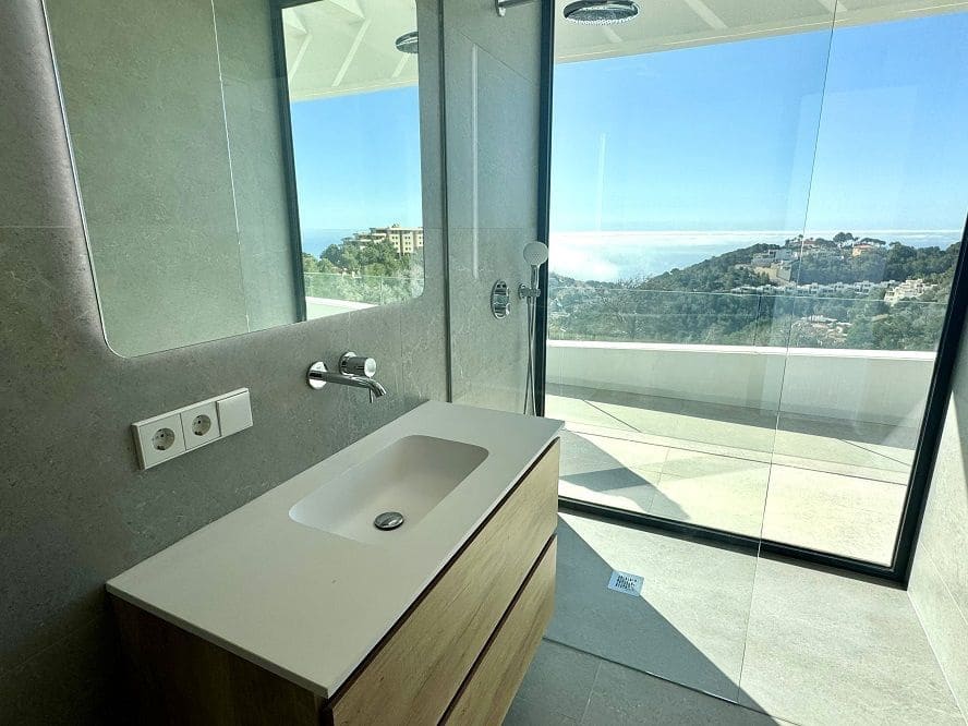 4 soveværelse Villa til salg i Altea med swimmingpool garage - € 2.290.000 (Ref: 8351823)