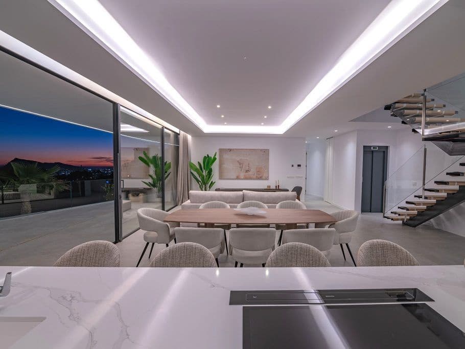 4 soveværelse Villa til salg i Altea med swimmingpool garage - € 2.290.000 (Ref: 8351823)