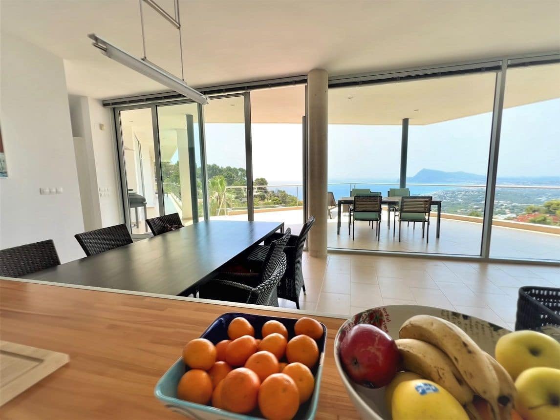 6 bedroom Villa for sale in Altea with pool garage - € 1,999,000 (Ref: 8358447)