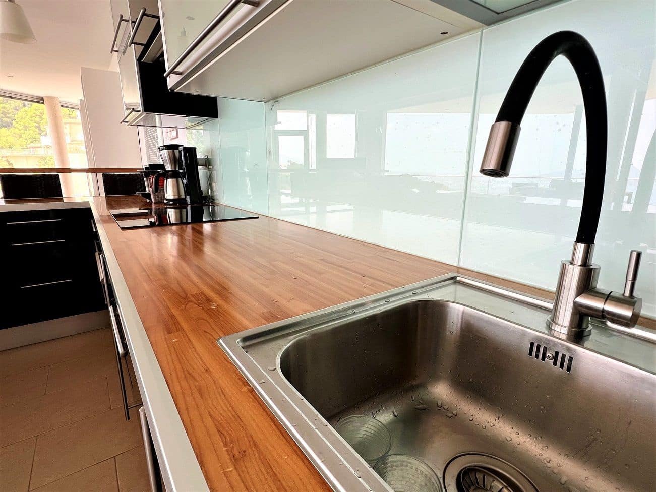 6 bedroom Villa for sale in Altea with pool garage - € 1,999,000 (Ref: 8358447)