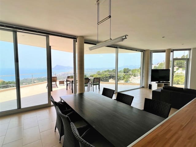 6 bedroom Villa for sale in Altea with pool garage - € 1,999,000 (Ref: 8358447)