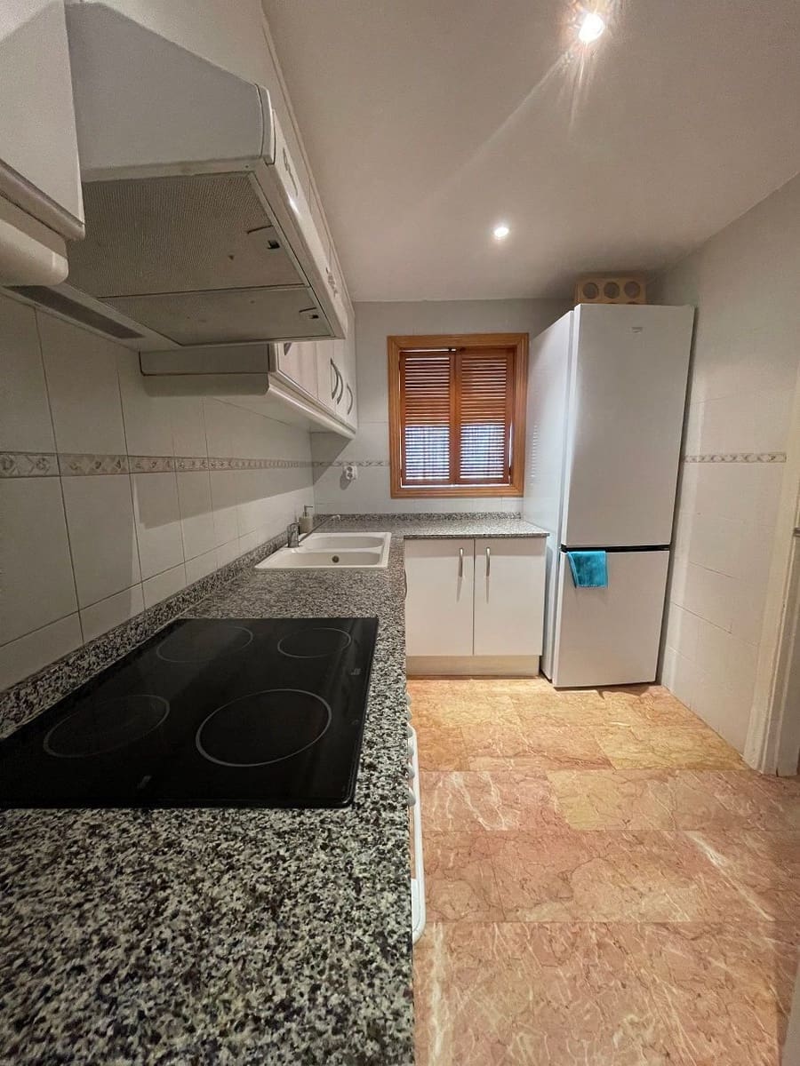 2 bedroom Apartment for rent in Altea with pool garage - € 950 (Ref: 8399302)