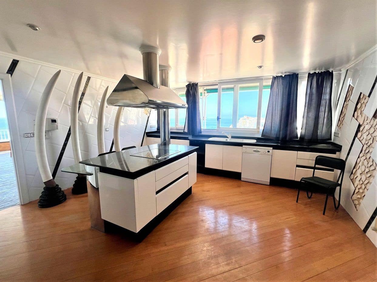 4 soverom Penthouse til salgs i Benidorm med garasje - € 1 000 000 (Ref: 8419201)