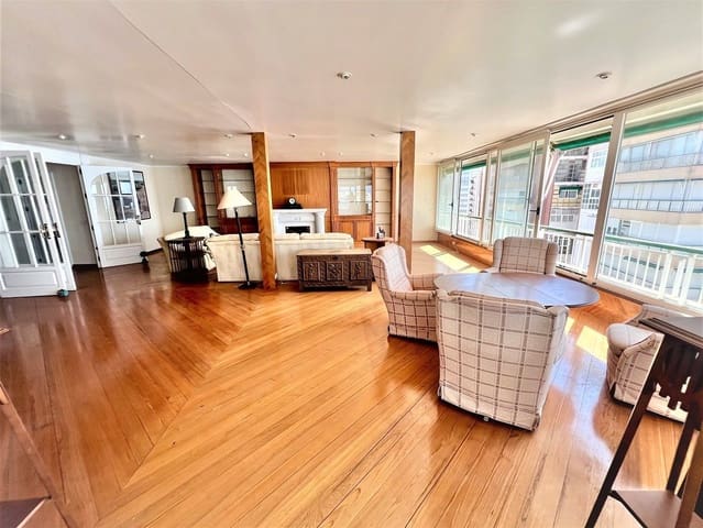 4 soveværelse Penthouse til salg i Levante, Benidorm med garage - € 1.000.000 (Ref: 8419201)