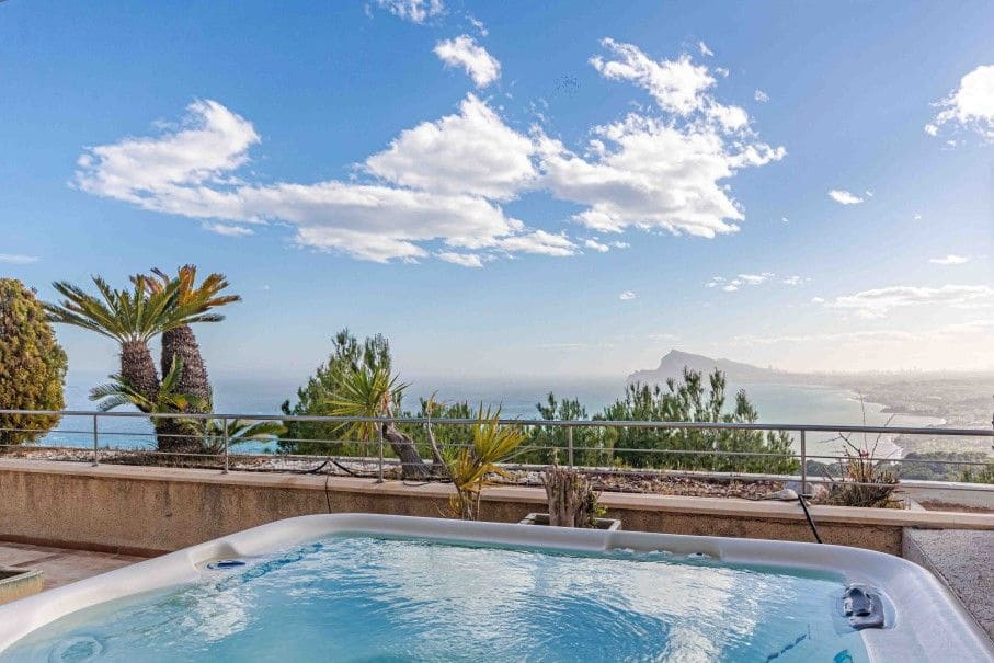 3 bedroom Apartment for sale in Altea with pool garage - € 775,000 (Ref: 8449911)