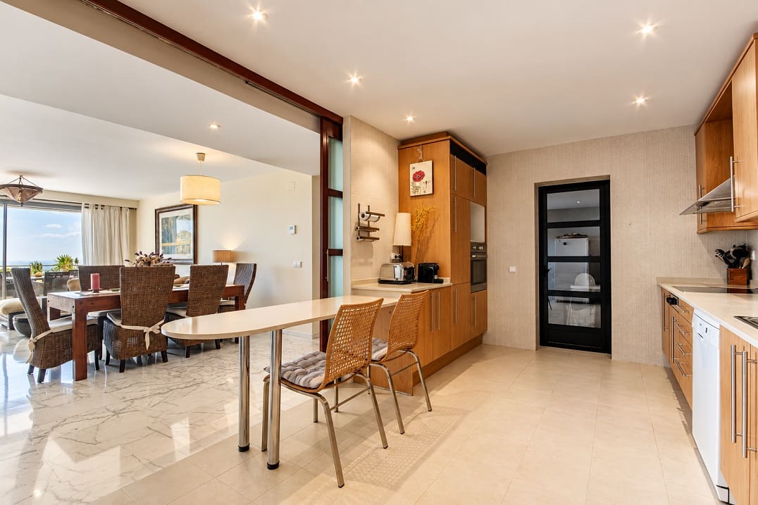 Apartamento de 3 habitaciones en Altea en venta con piscina garaje - 690.000 € (Ref: 8449911)